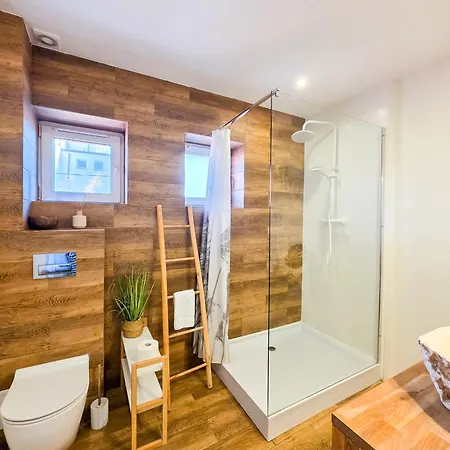 Tropikalny Apartament Bali, 8 Minut Od Alei, Parking * 쳉스토호바