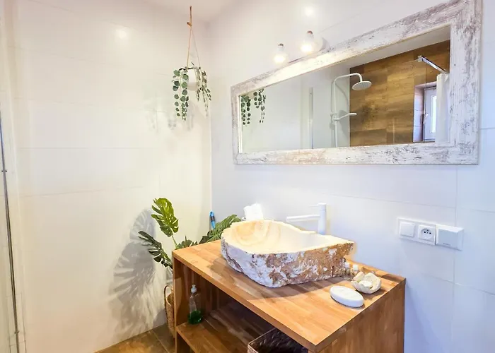 Tropikalny Bali Parking 8 Minut Od Alei * צ'סטוצ'ובה